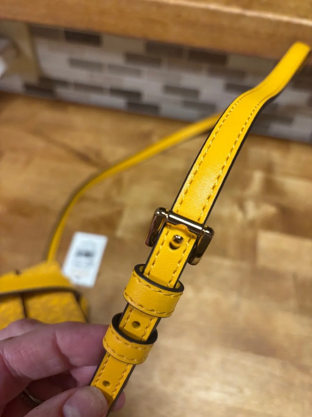 Michael Kors jasmine jet set Yellow MK Monogram Crossbody phone &  card holder - Picture 12 of 12